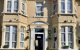 Britannia Inn Hotel 3*